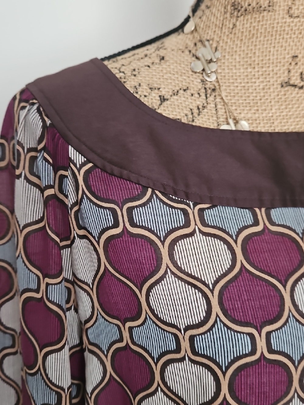 Tory Burch Blouse, Size 14. - Picture 7 of 12